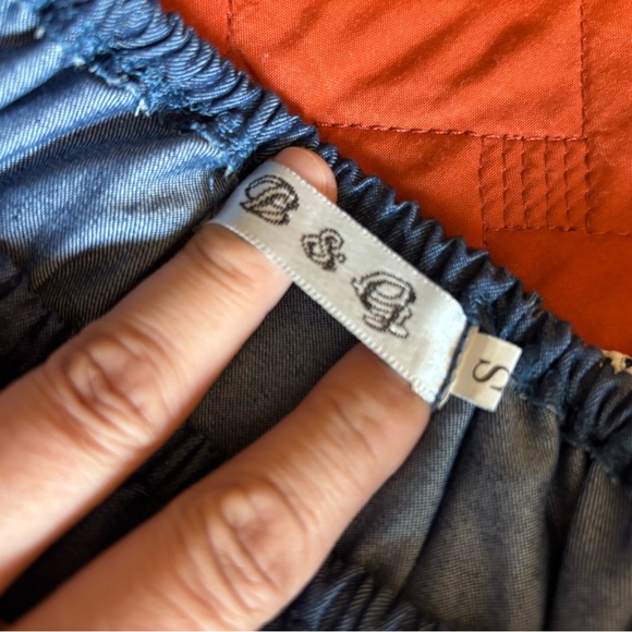 🚨4/$20 Sale!🚨 Blue B&G Off-Shoulder Dress with White Lace Trim Size small - Picture 5 of 7